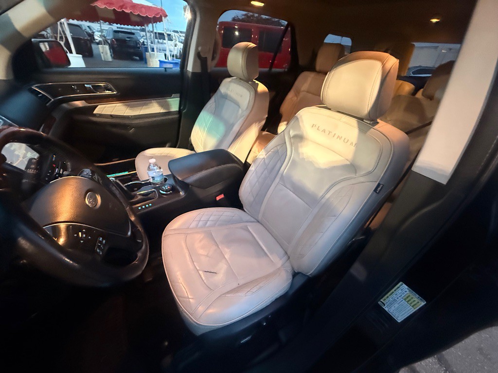 2016 Ford Explorer Image 17