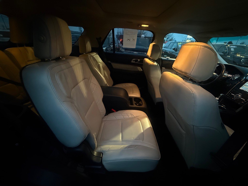 2016 Ford Explorer Image 19