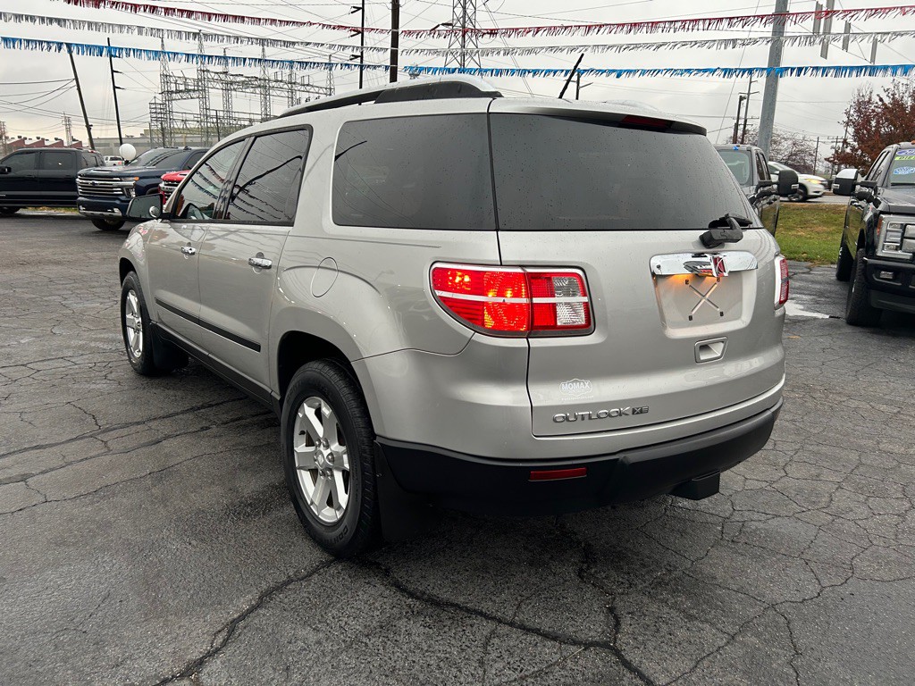 2008 Saturn Outlook Image 7