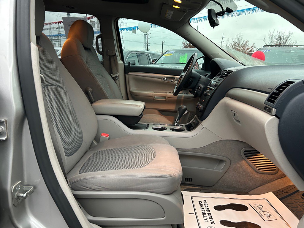 2008 Saturn Outlook Image 11