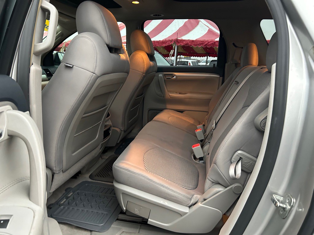 2008 Saturn Outlook Image 15