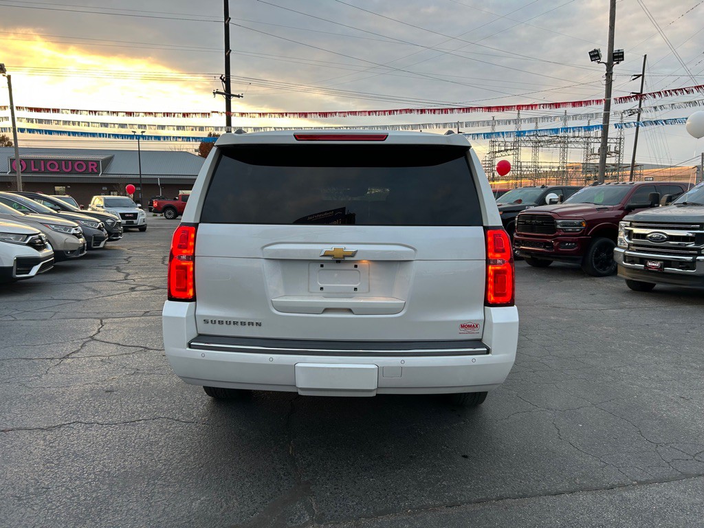 2016 Chevrolet Suburban Image 8