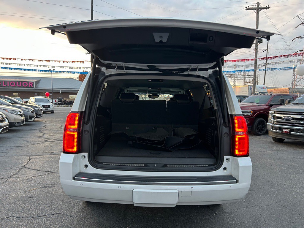 2016 Chevrolet Suburban Image 14
