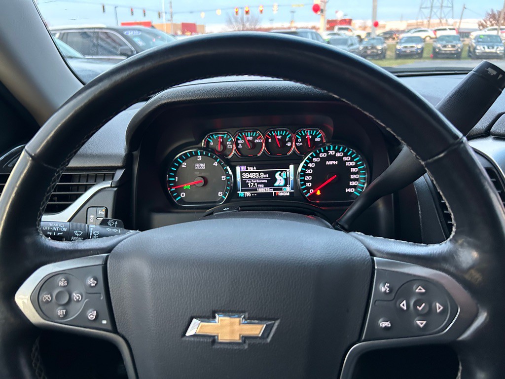 2016 Chevrolet Suburban Image 19