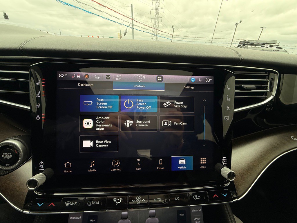 2022 Jeep Grand Cherokee Image 12