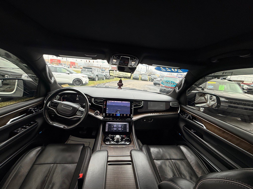 2022 Jeep Grand Cherokee Image 16