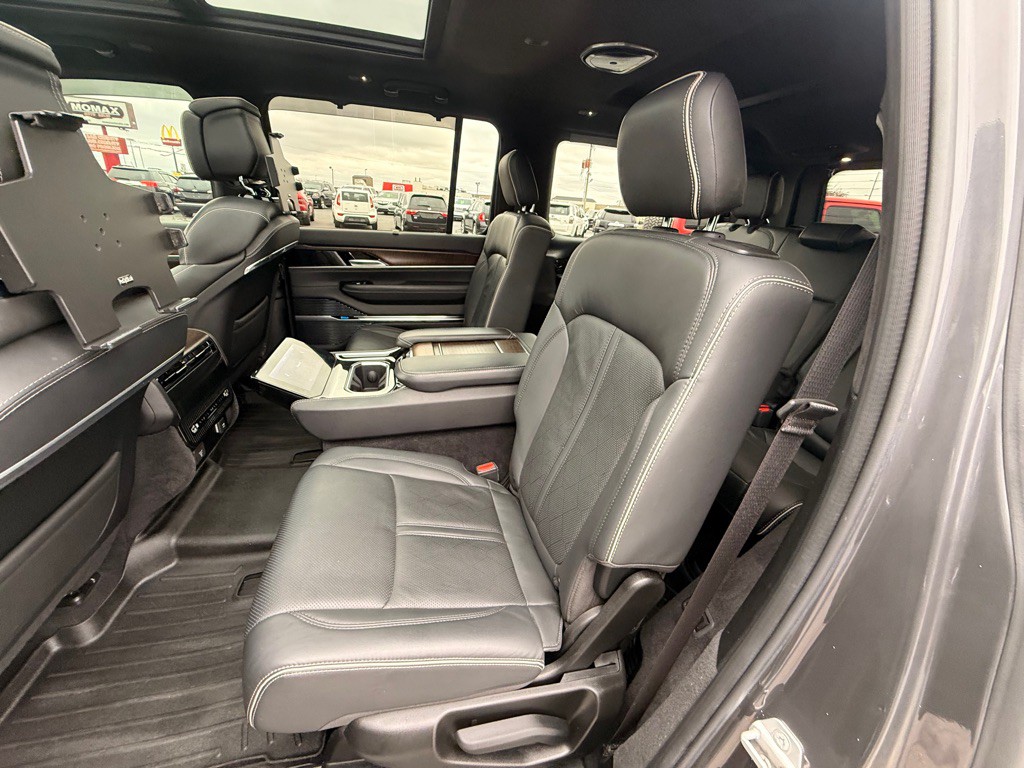 2022 Jeep Grand Cherokee Image 22