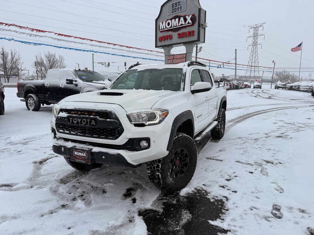 2017 Toyota Tacoma Image 5