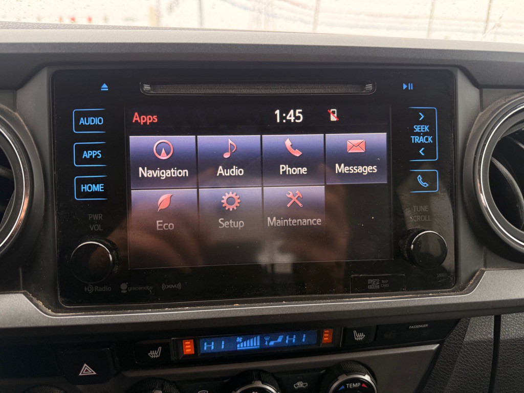 2017 Toyota Tacoma Image 11