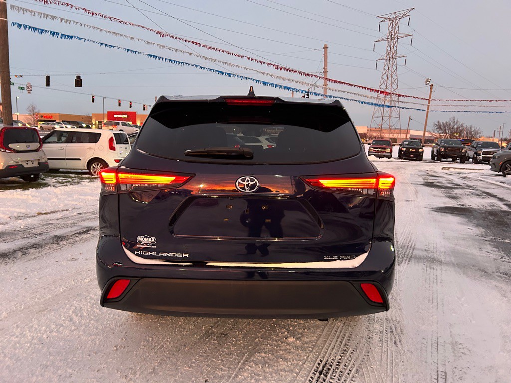 2020 Toyota Highlander Image 8