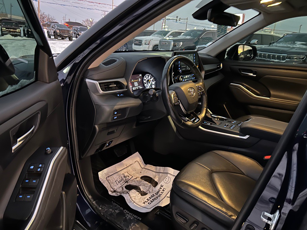 2020 Toyota Highlander Image 16