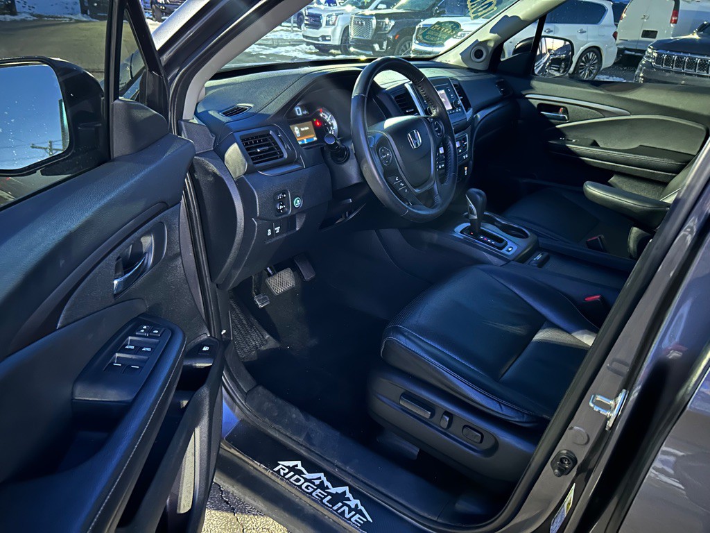 2017 Honda Ridgeline Image 14