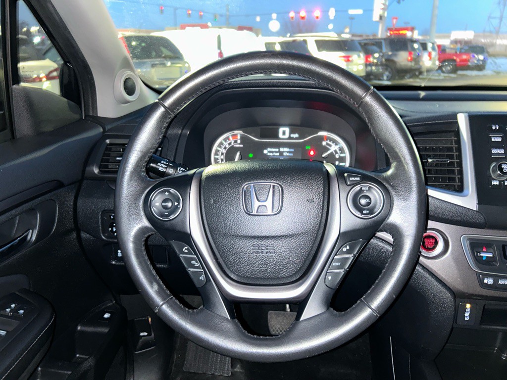 2017 Honda Ridgeline Image 16