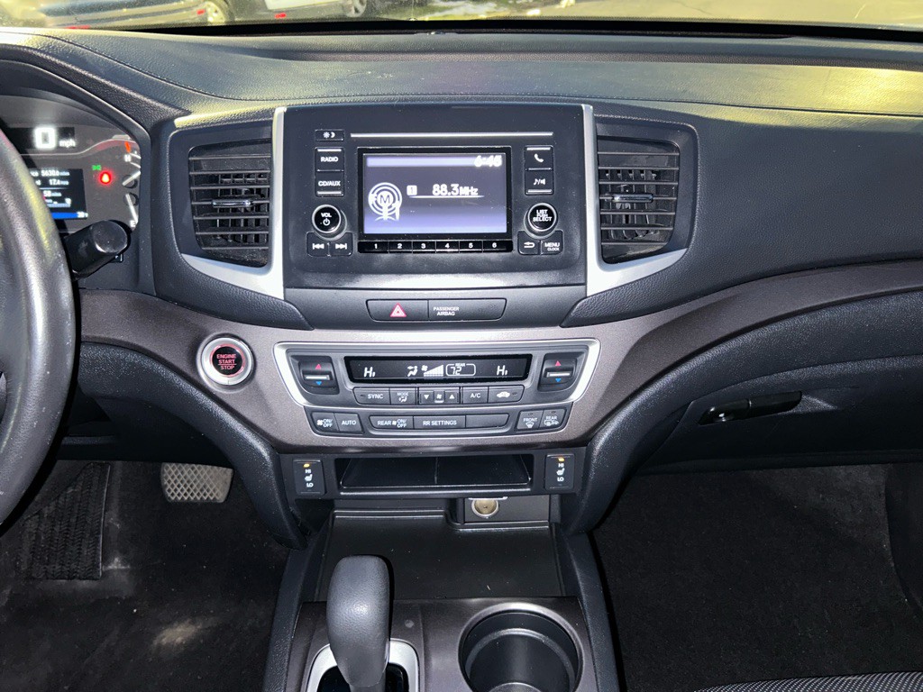 2017 Honda Ridgeline Image 18