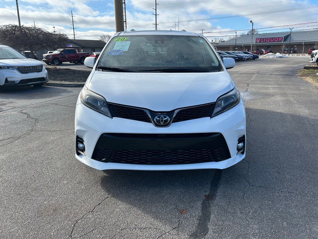 2020 Toyota Sienna Image 3
