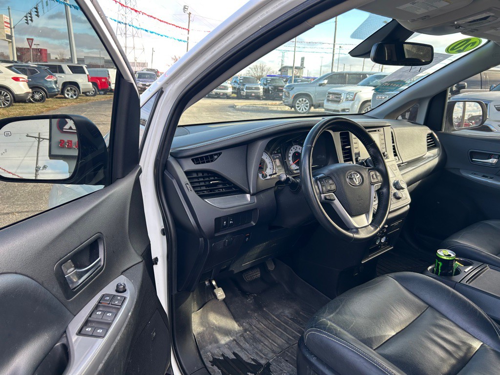2020 Toyota Sienna Image 16