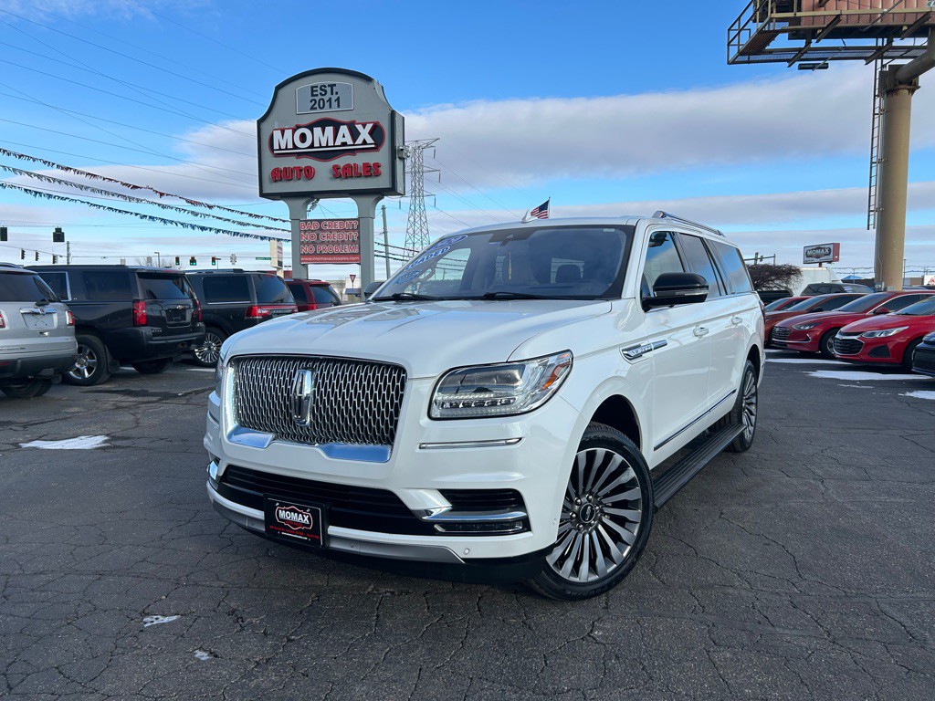 2020 Lincoln Navigator Image 2