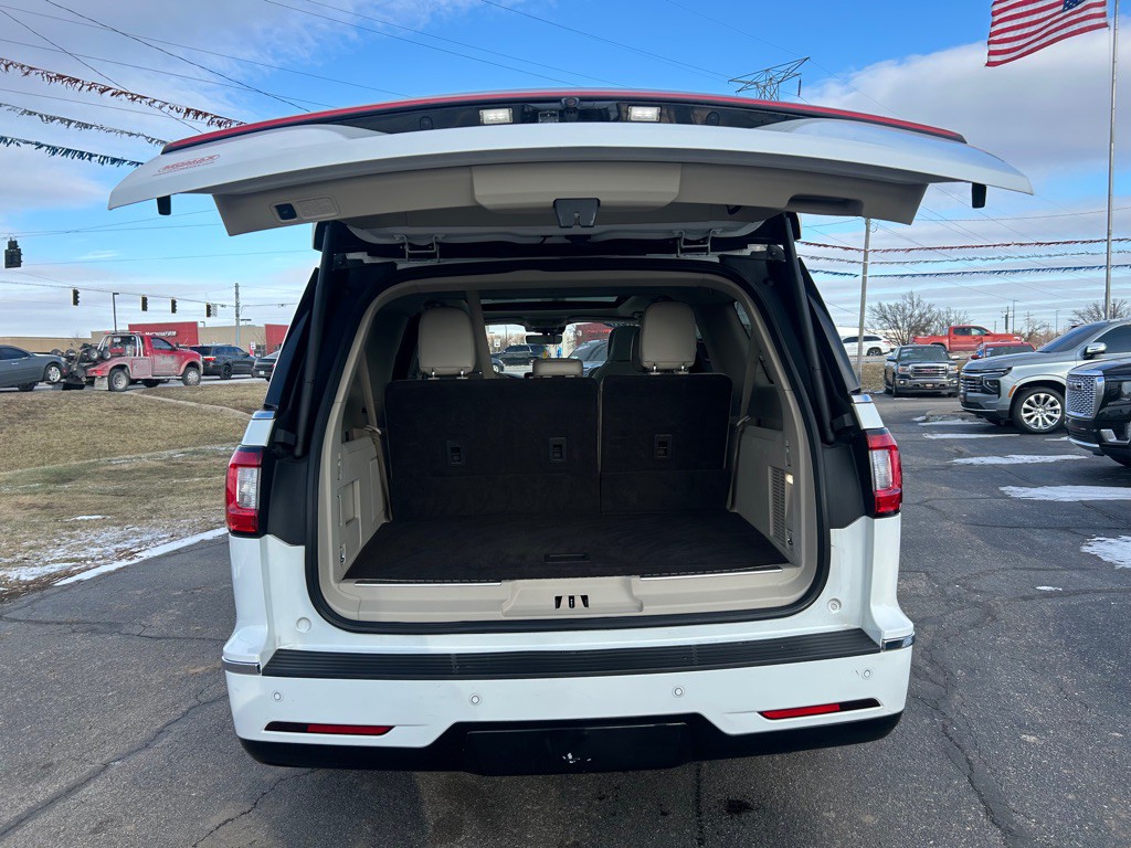 2020 Lincoln Navigator Image 14