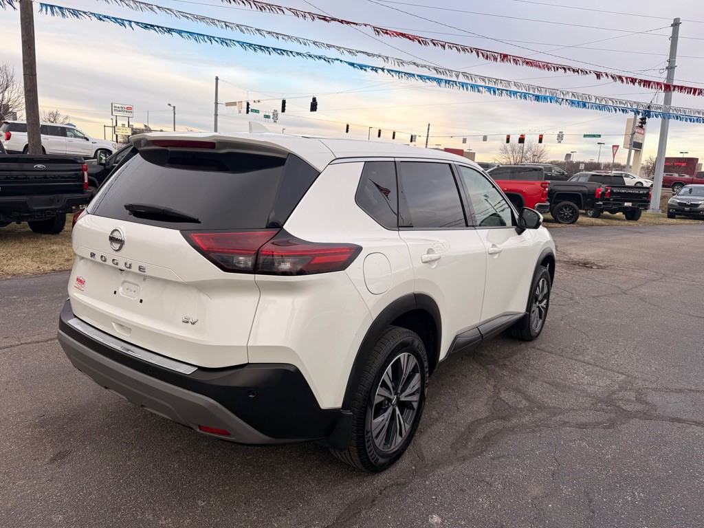 2021 Nissan Rogue Image 8