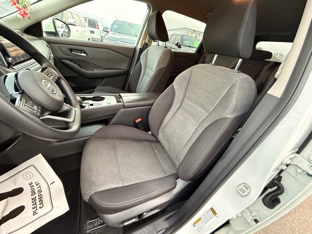 2021 Nissan Rogue Image 16