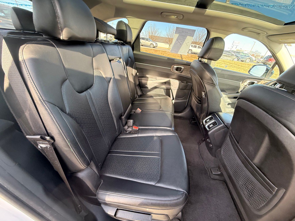 2023 Kia Sorento Image 19