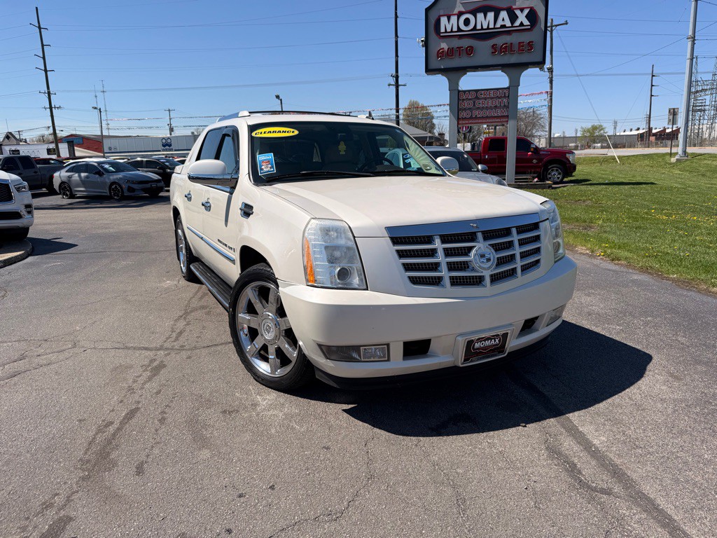 2008 Cadillac Escalade Image 2