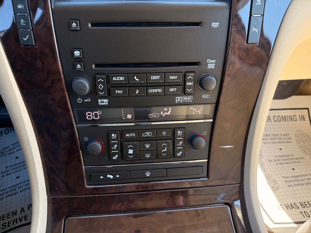 2008 Cadillac Escalade Image 13