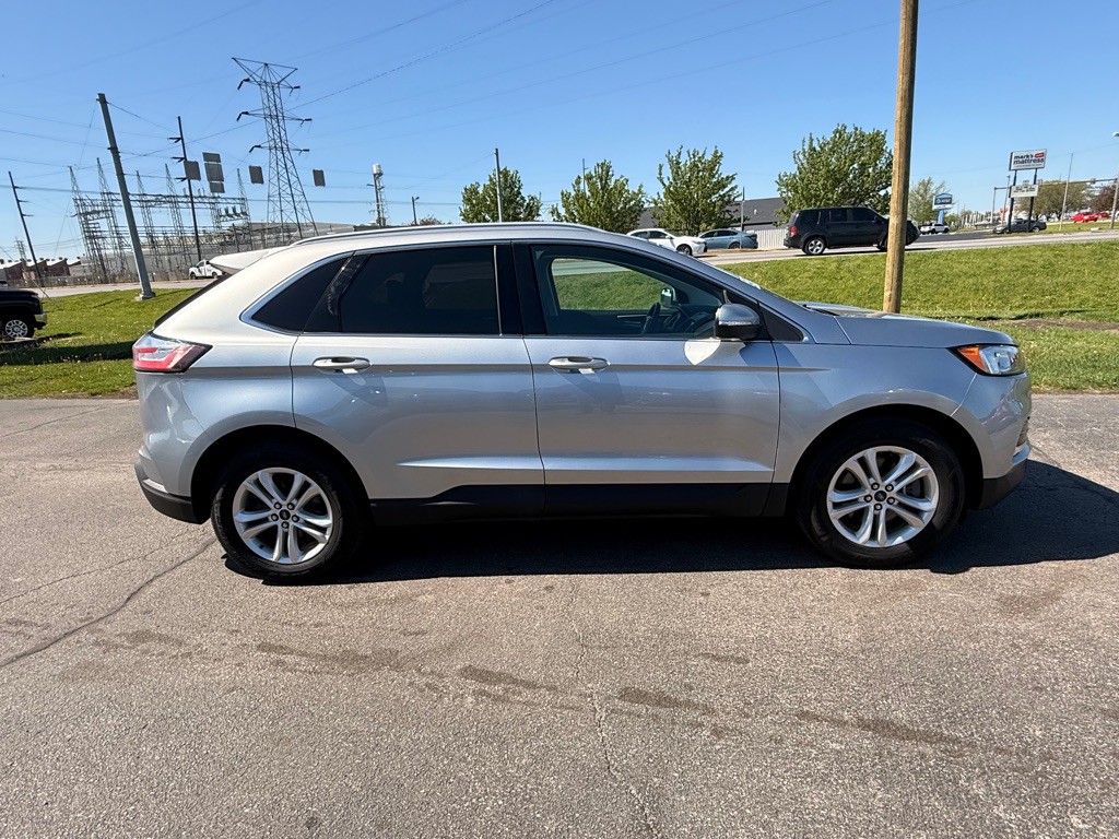 2020 Ford Edge Image 7