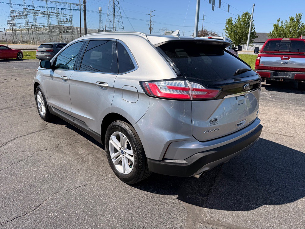 2020 Ford Edge Image 9