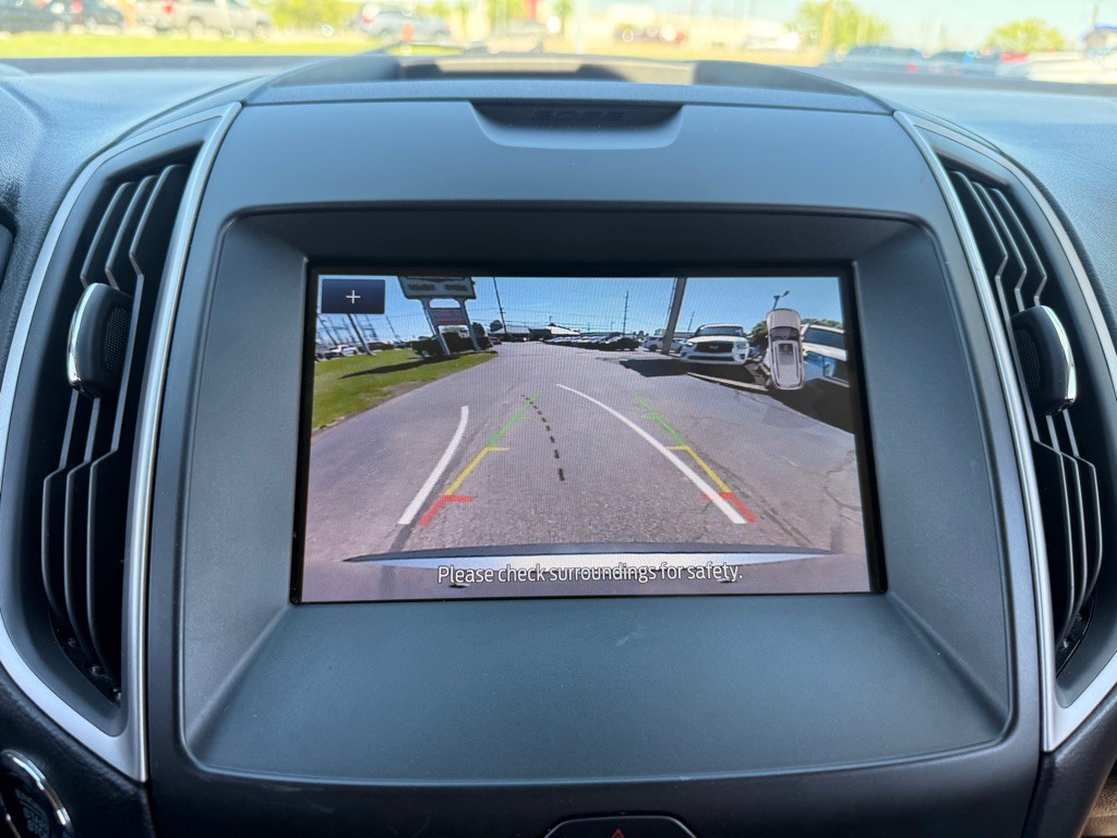 2020 Ford Edge Image 15