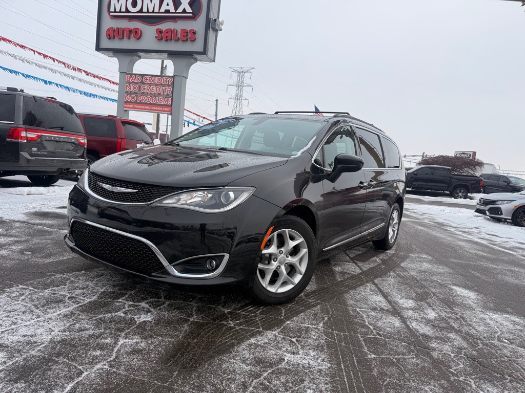 2017 Chrysler Pacifica Image 5