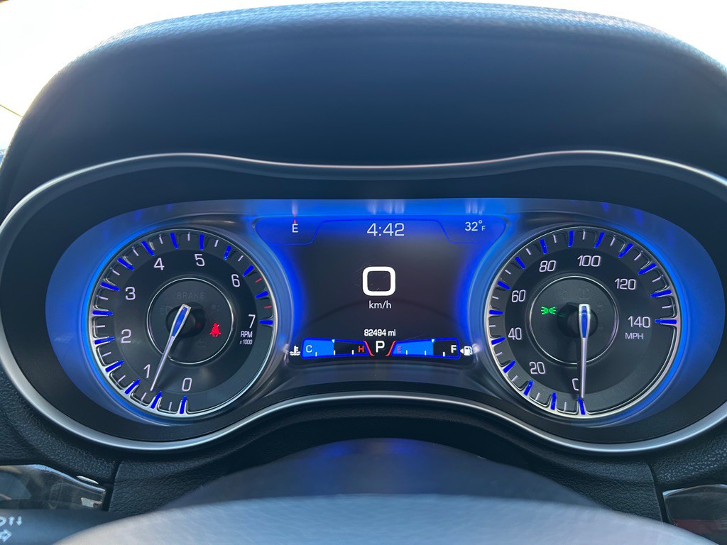 2023 Chrysler 300 Image 17