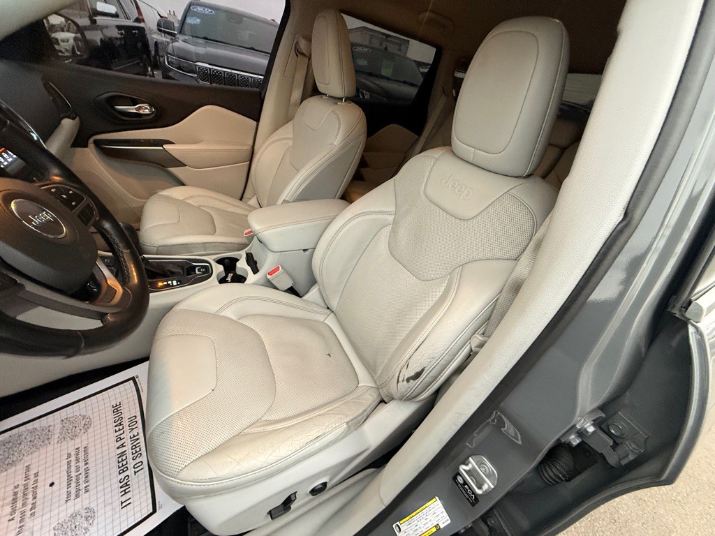 2021 Jeep Cherokee Image 16