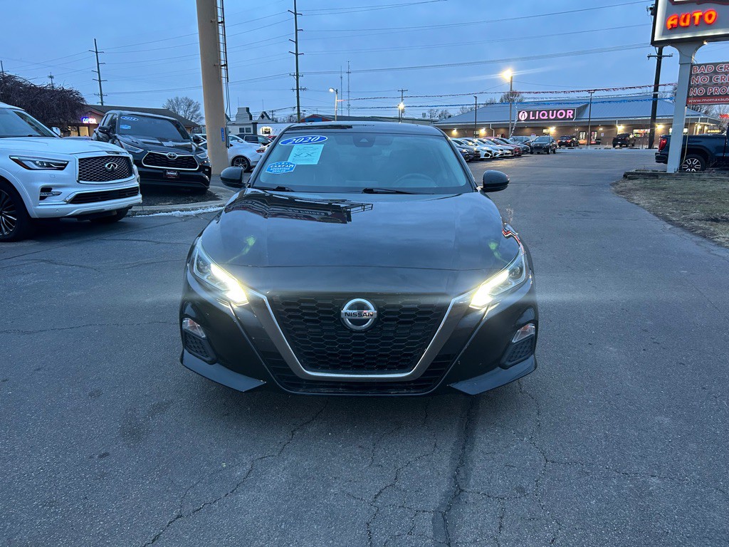 2020 Nissan Altima Image 3