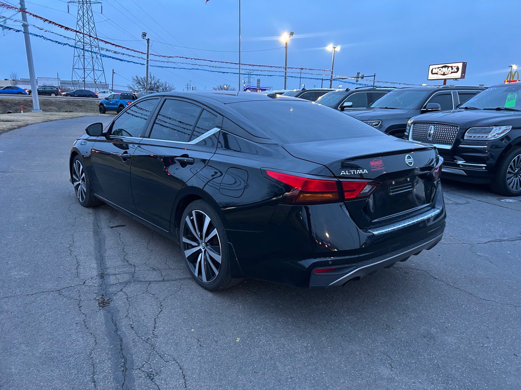 2020 Nissan Altima Image 7