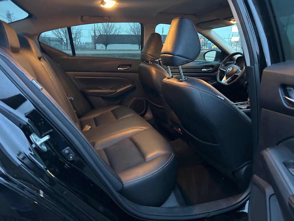 2020 Nissan Altima Image 12