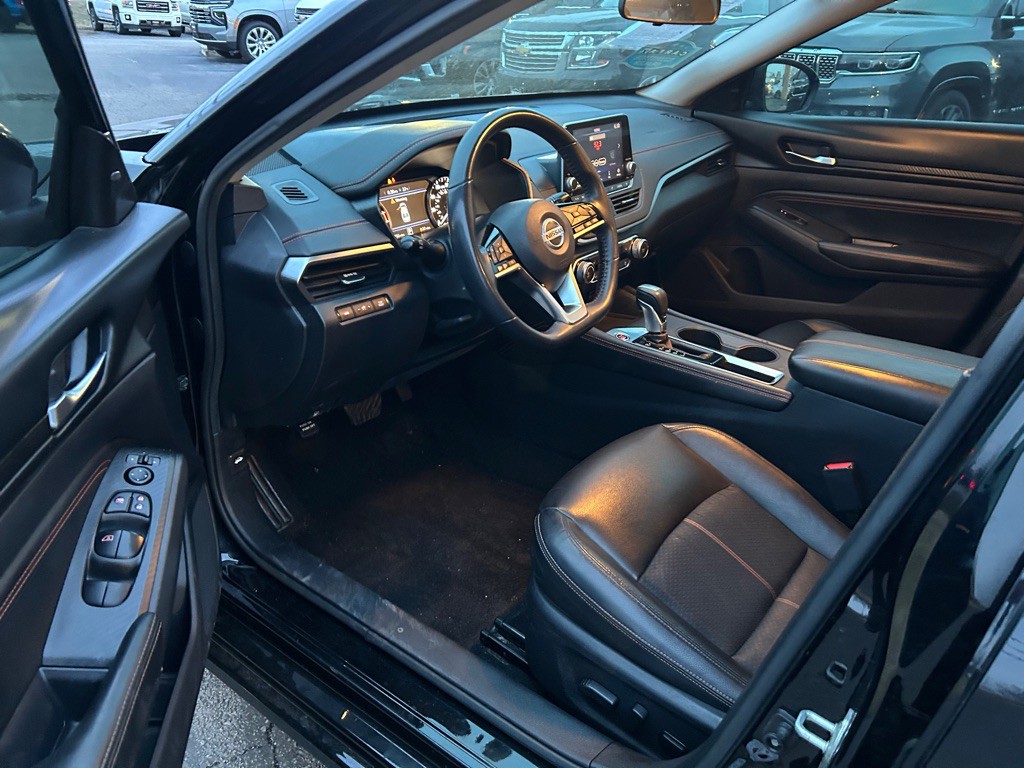 2020 Nissan Altima Image 14