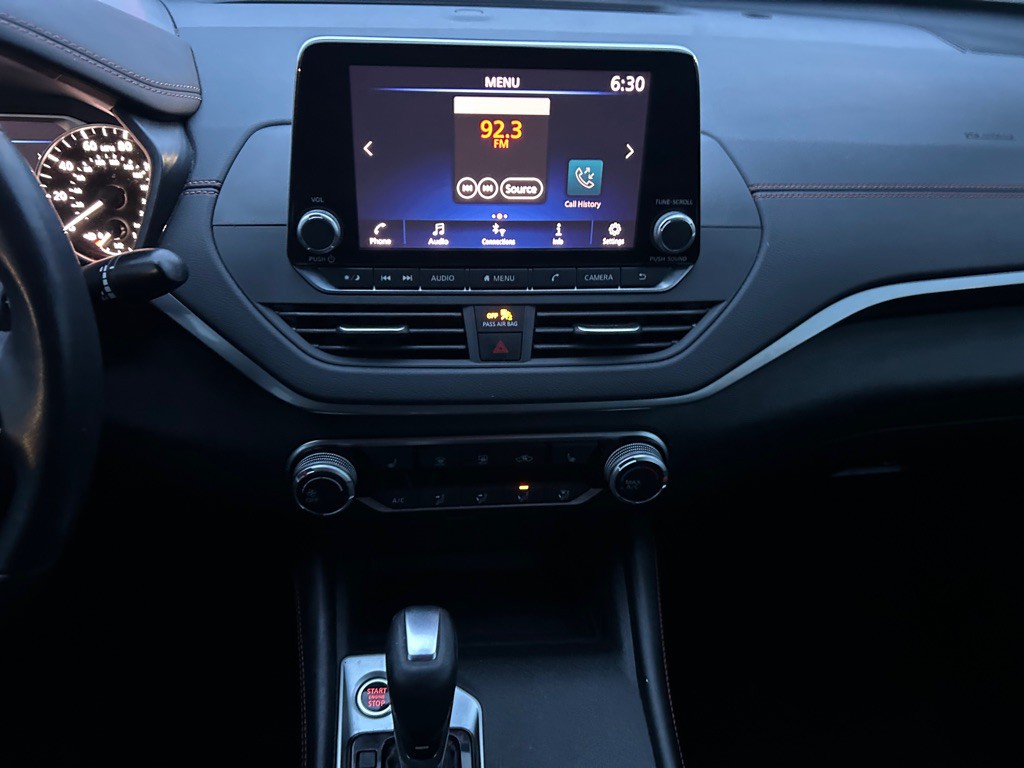 2020 Nissan Altima Image 18