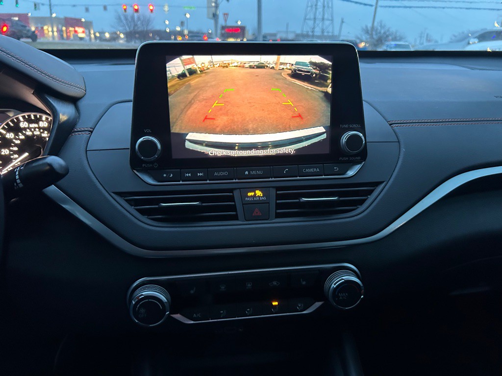 2020 Nissan Altima Image 20