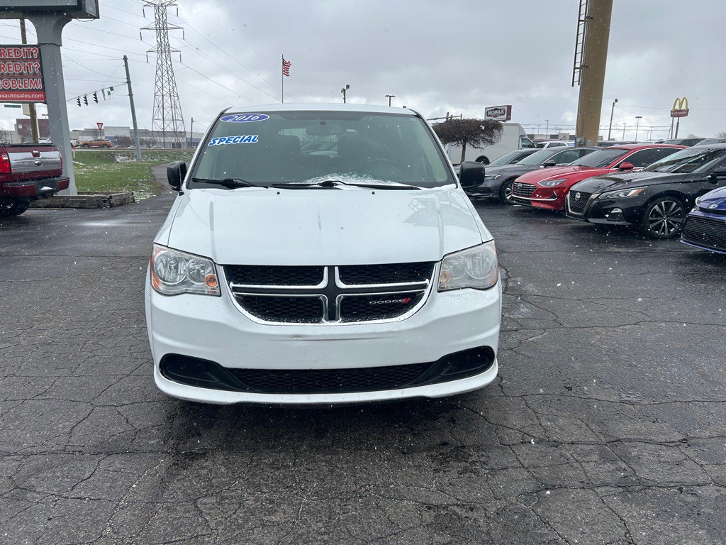 2016 Dodge Grand Caravan Image 2