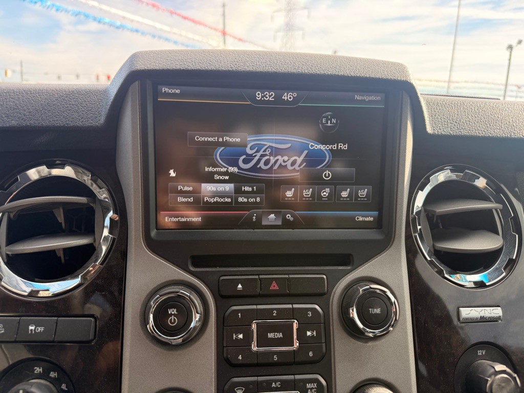 2015 Ford F-250 Image 12