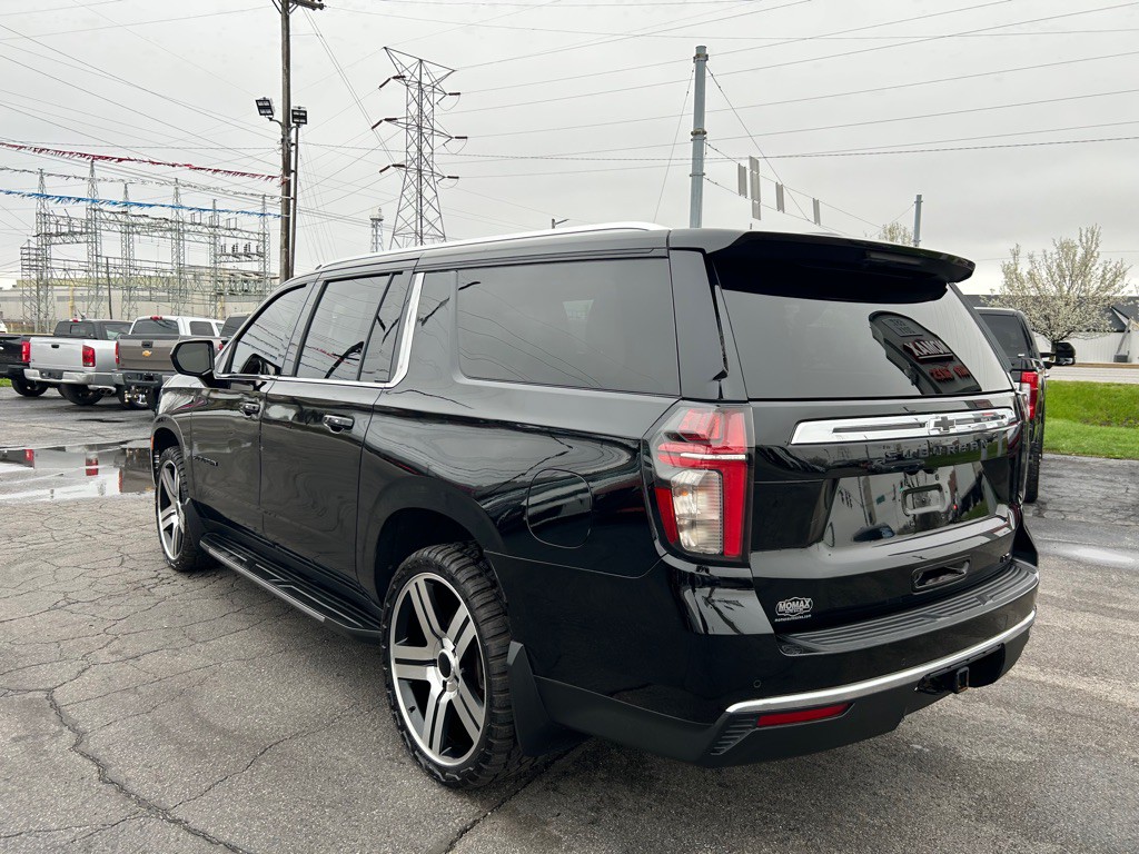 2021 Chevrolet Suburban Image 7