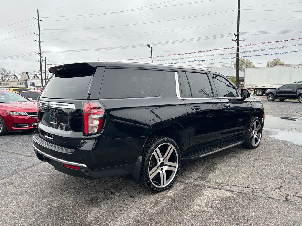 2021 Chevrolet Suburban Image 9