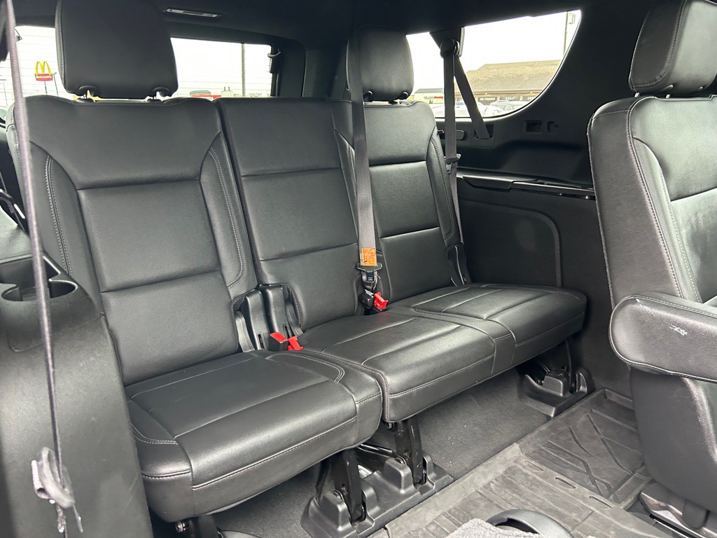 2021 Chevrolet Suburban Image 13