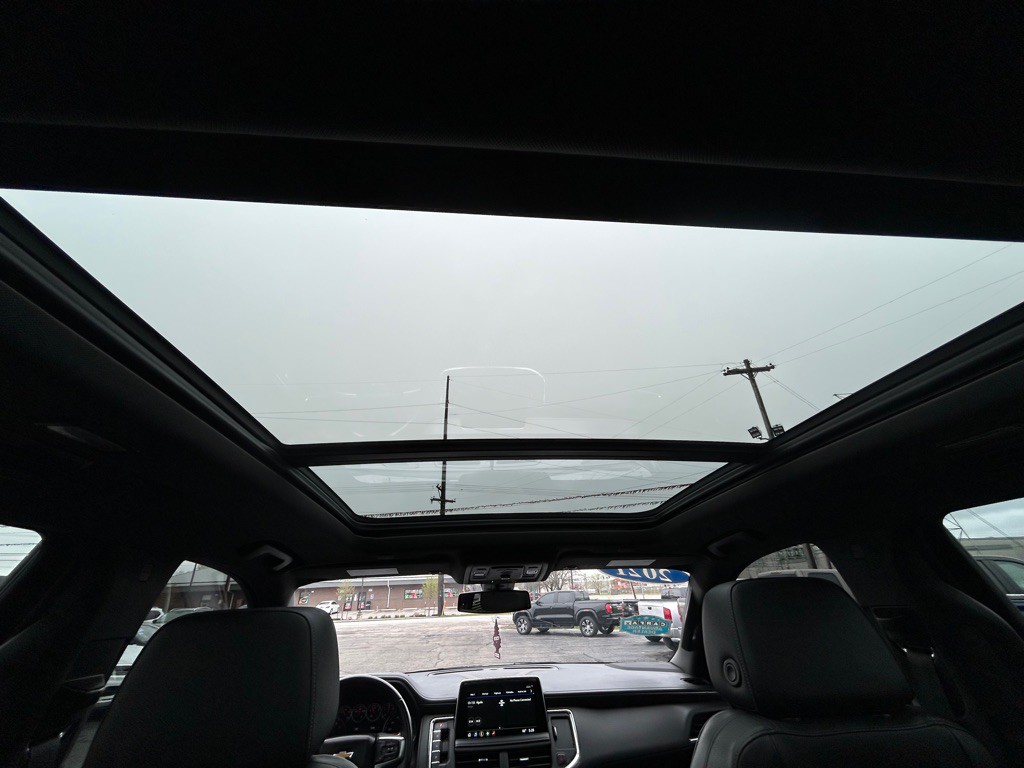 2021 Chevrolet Suburban Image 21