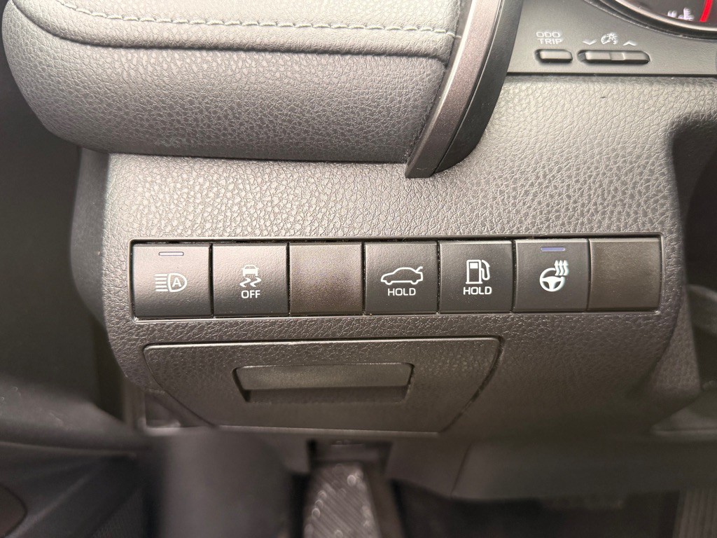 2022 Toyota Camry Image 11