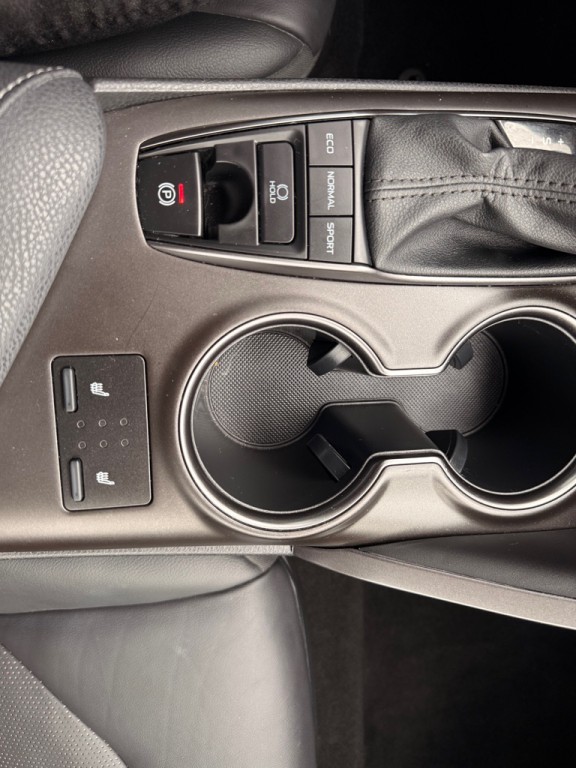 2022 Toyota Camry Image 17