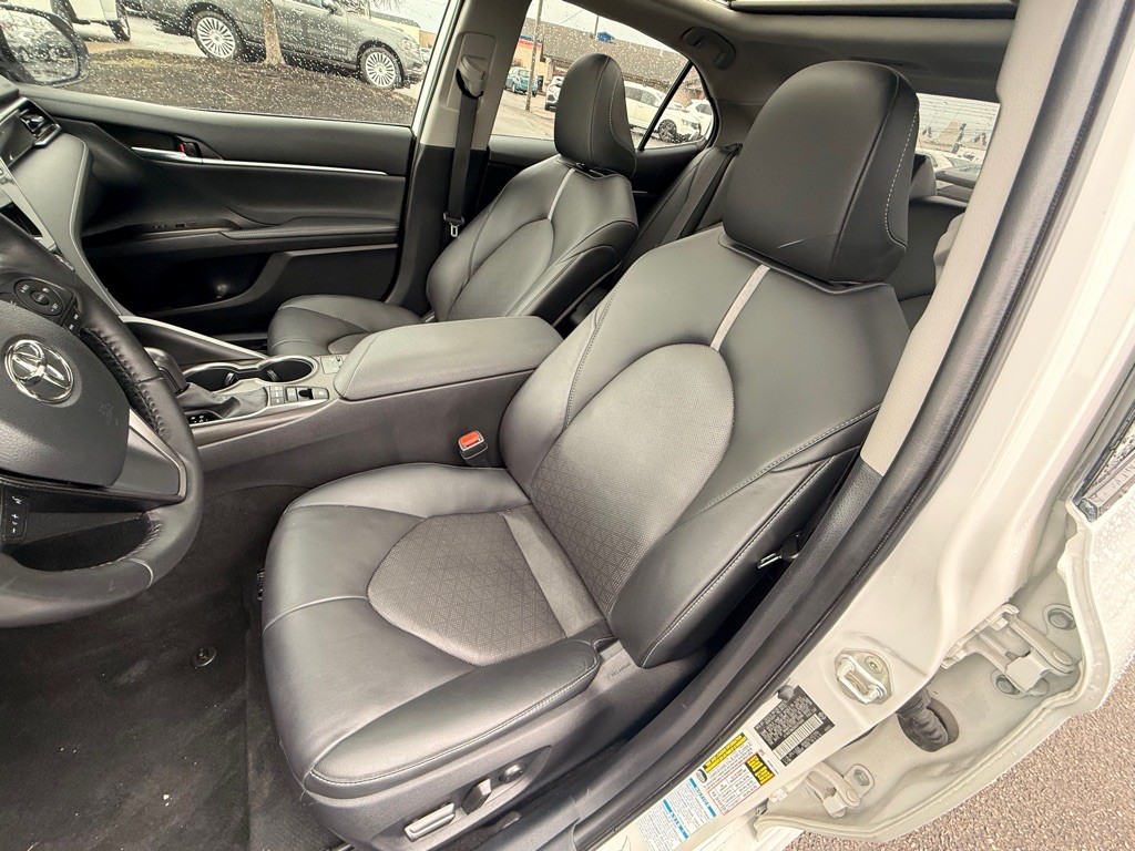 2022 Toyota Camry Image 18