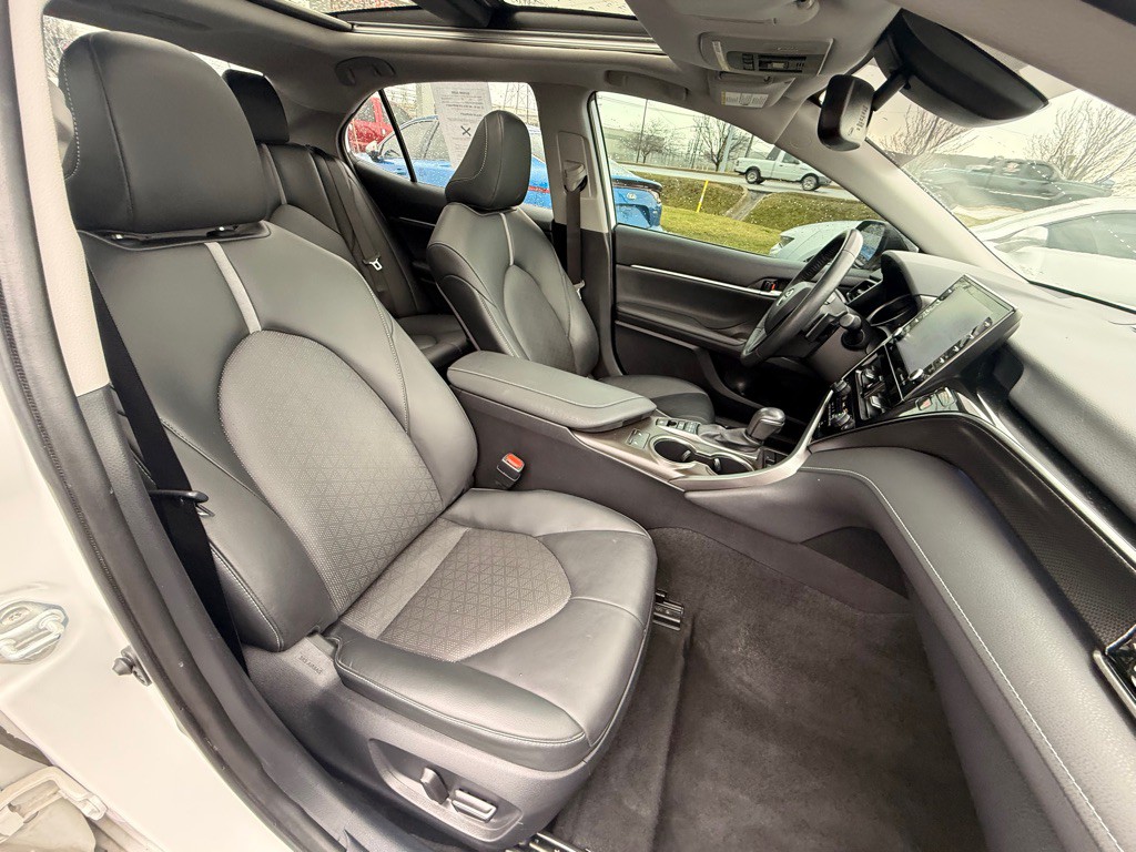 2022 Toyota Camry Image 19