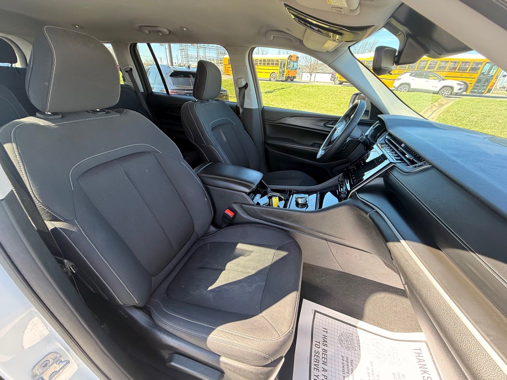 2023 Jeep Grand Cherokee Image 18